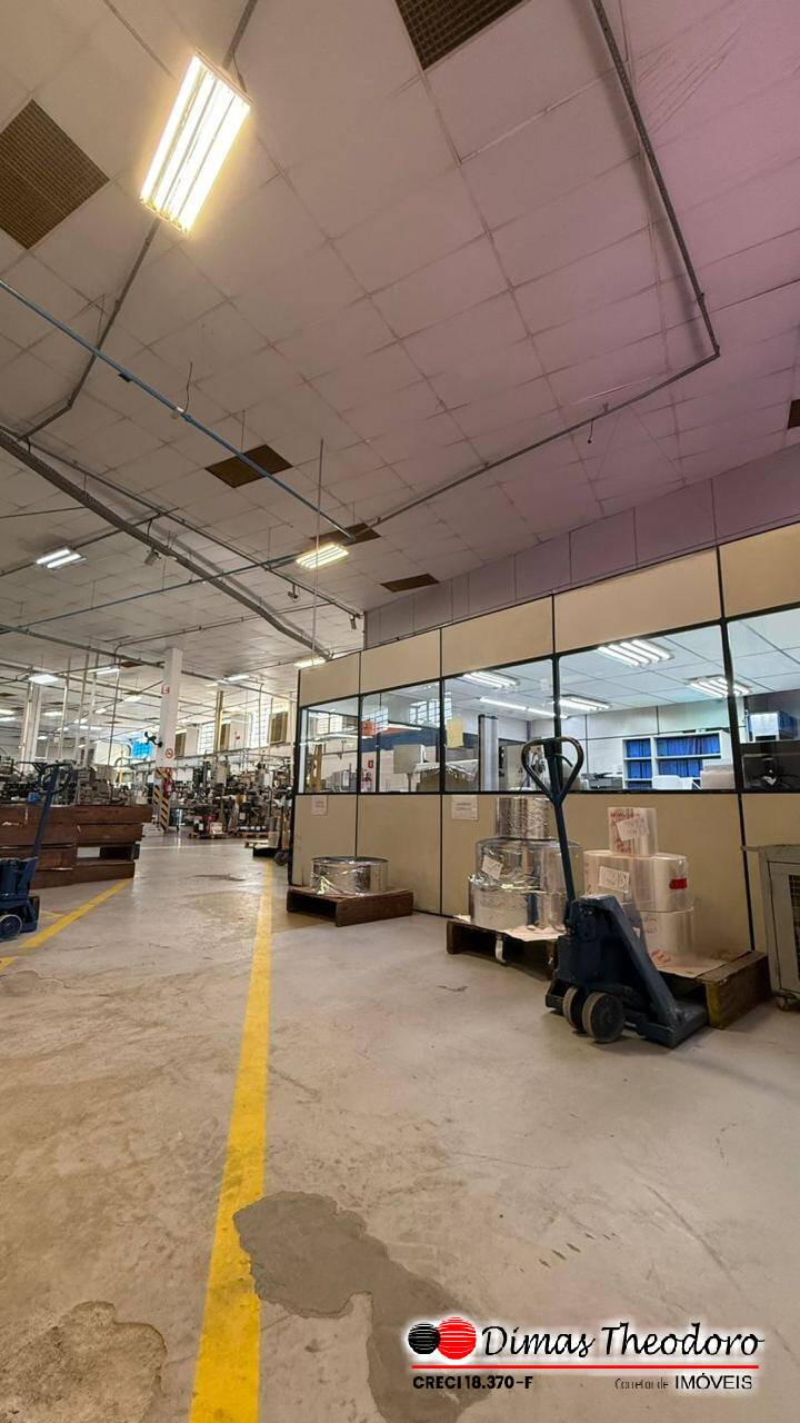 Depósito-Galpão-Armazém à venda e aluguel, 2500m² - Foto 22