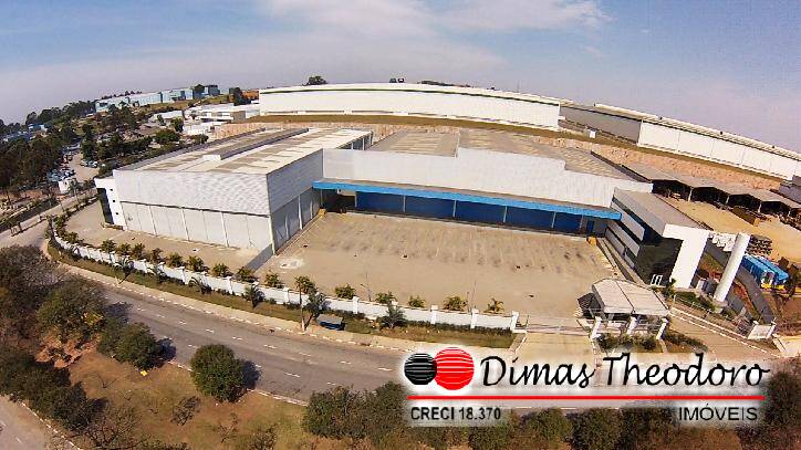 Depósito-Galpão-Armazém para alugar, 10000m² - Foto 1